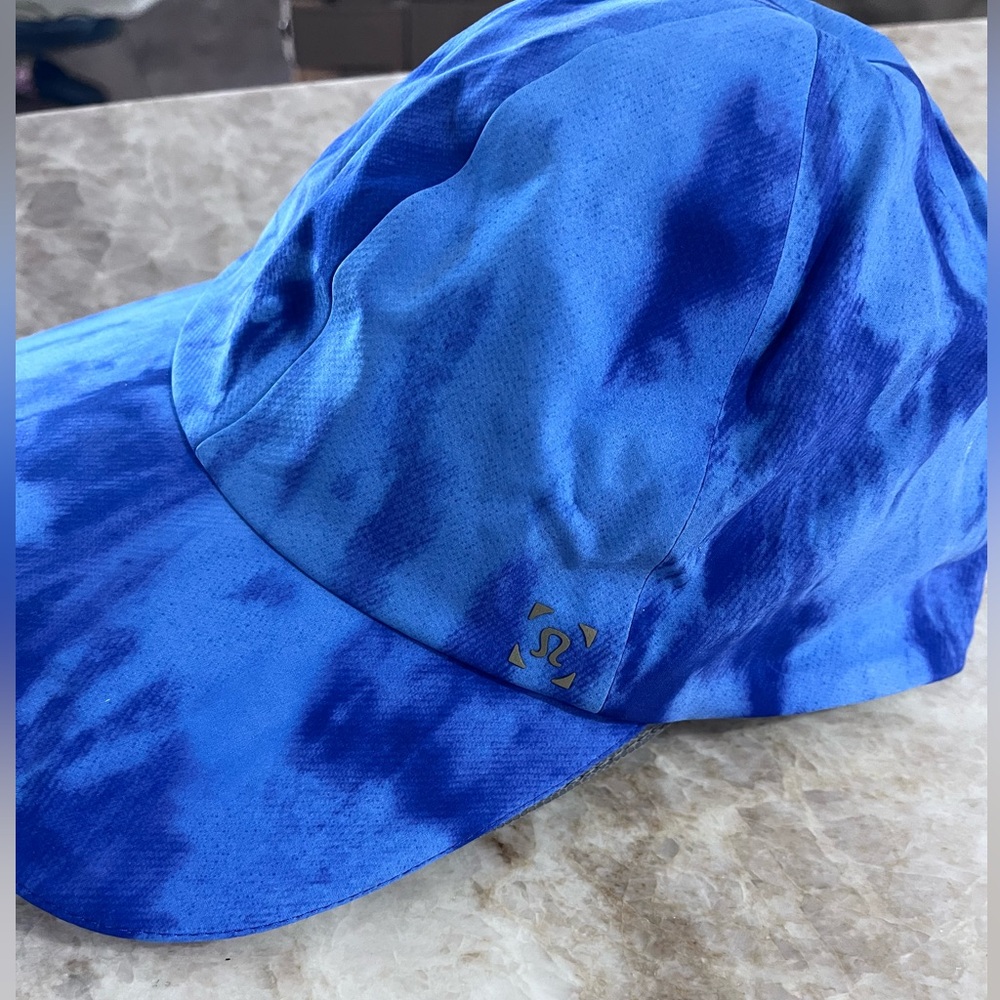 LULULEMON Fast and Free Run Hat Blue Tie Dye Adjustable Cap Athletic